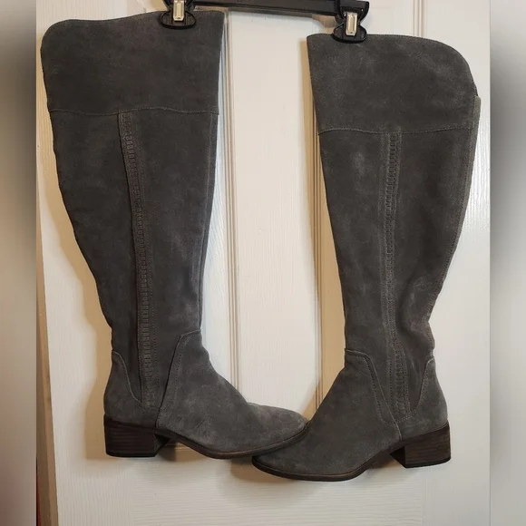 *SOLD* Vince Camuto Kochelda Tall Boots - Picture 2 of 5